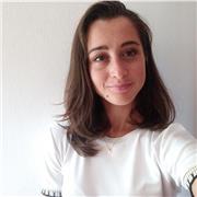 Neo-laureata in Astrofisica con lode all'Università di Pisa impartisce lezioni di matematica