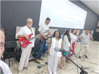 Professor de violão. Músico profissional com especialização