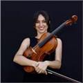 Profesora de música da clases teóricas y de violín/viola