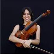 profesora de música da clases teóricas y de violín/viola