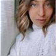 Laureata in lingue moderne, disponibile per lezioni di inglese e spagnolo (prossima alla certificazione C1 inglese già riconosciuta dall’università e in possesso di certificazione C2 spagnolo)
