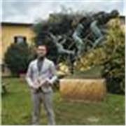 English and Economics Teacher with over 6 years of experience.