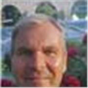 Erfahrener Deutschlehrer erteilt qualifizierten Deutschunterricht. 
Verfüge auch über eine langjährige Remote Erfahrung. 
