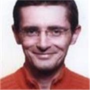Professeur de Yoga expérimenté pour donner des cours particuliers en ligne
