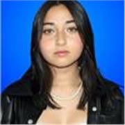 Profesora de inglés con experiencia en clases virtuales para niños