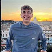 Profesor para estudiantes de colegio y ESO con media de 10 en matemáticas en ESO.