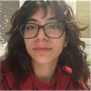 Profesora de lengua castellana y literatura, capacitada para impartir clases a estudiantes de todas las edades.