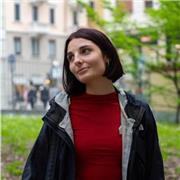 Diplomata con 100 dal liceo scientifico, studentessa universitaria di ingegneria aerospaziale al politecnico di torino