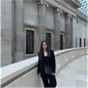 Soy una persona hablante nativa con gran conocimiento de la estructura de la lengua 