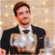 Profesor de Ed.Primaria con experiencia en clases particulares y centros educativos