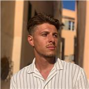Tuteur pour aider des personnes qui ont des difficultés dans des matières pour les aider à mieux comprendre + aide aux devoirs