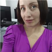 Profesora de sociales brinda refuerzos a niños de primaria