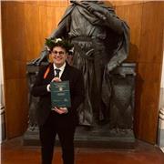 Laureato in Lettere Moderne e specializzando in Filologia Moderna offre ripetizioni in Lingua e Letteratura Italiana, Lingua e Letteratura Latina e Storia