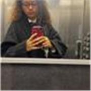 Professeure particulière en deuxième année de droit international