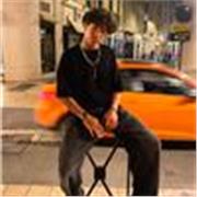 Je peux enseigné l'anglais que se soit à l'écrit, à l'oral ou pour la compréhension je peux enseigner à des enfants et collégiens