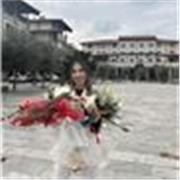 Laureta in Giurisprudenza, insegno le basi comuni per uno studio ben construito sin dalle basi che favorisca l'apprendimento.