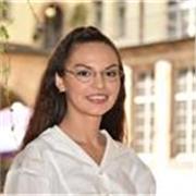 Spanisch Tutorin, die Kinder aller Altersgruppen unterrichtet