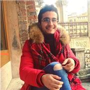 Sono un ragazzo laureato in lingue che offre lezioni di inglese a tutti i ragazzi di qualsiasi età e anche adulti che necessitano