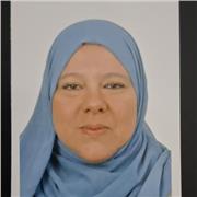 Enseingnante universitaire , docteure en sciences de l'information et de la communication. Donner cours d'arabe