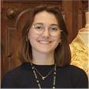 Bonjour, je m’appelle Esther j’ai 18 ans et revient de 6 mois d’échange en lycée américain et propose donc des cours d’anglais !