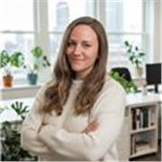 Profesora de Marketing Digital y Marca, con +10 años de experiencia profesional.