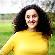 Spécialisée dans la pédagogie, je donnerai avec plaisir des cours de soutien à votre enfant afin qu'il prenne confiance en lui.