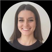 Profesora certificada por la Universidad de Cambridge (CELTA) con un certificado C2 (Proficiency) dinámica y alegre.