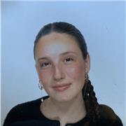 He sido estudiante de ciencias, tengo paciencia y estoy capacitada. Primaria y Secundaria.