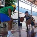 Profesor de educación física y entrenador personal de baloncesto con más de 20 años de experiencia en la actividad deportiva dando clases particulares