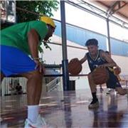 Profesor de educación física y Entrenador personal de baloncesto con más de 20 años de experiencia en la actividad deportiva dando clases particulares