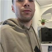 Fisioterapeuta 
Pilates instructor
Experiencia en entrenamiento personal