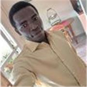 Prof à domicile donne des cours de soutien
scolaire.