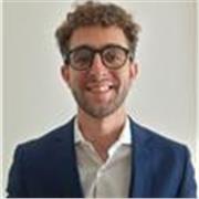 Profesor de Historia y Ciencias Sociales para jóvenes de nivel secundario