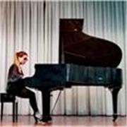 Docente di Pianoforte offre lezioni di Pianoforte classico e moderno, Ritmica e Solfeggio, Storia della musica per tutti i livelli