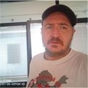 Sono disponibile per quanto riguarda l' insegnamento della lingua italiana on line a persone che necessitino di questo servizio