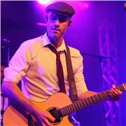 Impara a Suonare la Chitarra con Sebastiano: Percorso Semplice, Divertente e Senza Età!