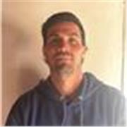 Profesor de fútbol aptos para todas las edades.