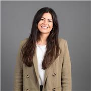 Native Spanish tutor for adult beginners in Surrey, offering online lessons. Practical, relaxed, confidence-focused