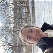 Profesora con experiencia en educación elemental, especializada en refuerzo académico en inglés para estudiantes bilingües