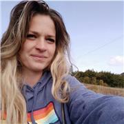 Laureata in Lingue all'Università di Parma, Accompagnatrice e Guida Turistica. Sono disponibile per lezioni di Spagnolo a studenti delle scuole Medie e Superiori