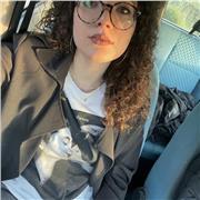 Studentessa di lettere moderne che offre lezioni di italiano, storia, filosofia, storia dell’arte, geografia