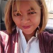 Enseignante des collèges, pour les 6è et 5è. J'enseigne le français, tous le programme scolaire