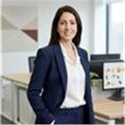 Más de 20 años como diseñadora gráfica, amplié mis estudios con marketing. Imparto conocimientos a pequeñas empresas desde cero.