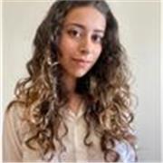 profesora de ingles imparte clases para niños de todas las edades