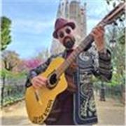 Profesor de guitarra clásica y flamenca graduado y con master en interpretación