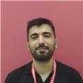 Başlangıç ve orta düzeye her yaş grubuna eğitim veren bir öğretmenim