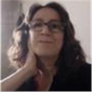 Laureata D.a.m.s. con esperienza nell'insegnamento impartisce lezioni di italiano agli stranieri