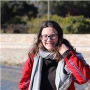 Studentessa della scuola per traduttori disponibile per lezioni di inglese