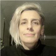 Muttersprachliche Spanischlerehrin. Über 20 Jahre Erfahrung im Präsenz- und Onlinenunterricht.