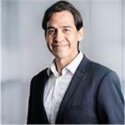 Chileno con habilidades para apoyar en el aprendizaje de español 